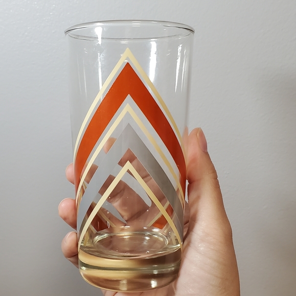 Vintage Chevron 5.5" Glass Tumblers - Picture 3 of 6